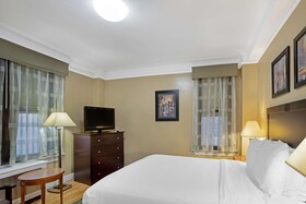Best Western Plus Hospitality House