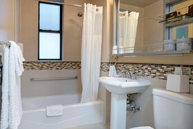 Best Western Plus Hospitality House