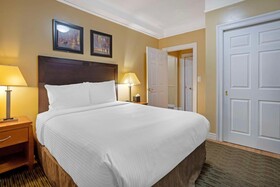Best Western Plus Hospitality House