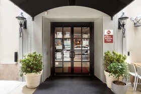 Best Western Plus Hospitality House
