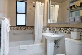 Best Western Plus Hospitality House