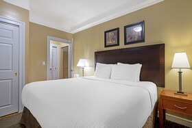 Best Western Plus Hospitality House