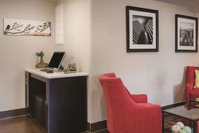 La Quinta Inn & Suites by Wyndham Brooklyn East