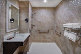 Days Inn by Wyndham Bronx NYC