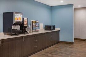 Days Inn by Wyndham Bronx NYC