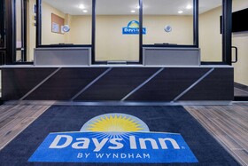 Days Inn by Wyndham Bronx NYC