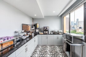 Days Inn by Wyndham New York Chinatown