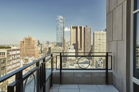 Four Seasons Hotel New York Downtown
