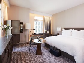 Four Seasons Hotel New York Downtown