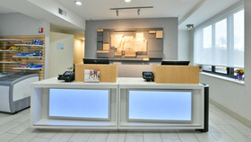 Holiday Inn Express Staten Island West