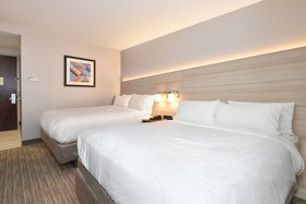 Holiday Inn Express Staten Island West
