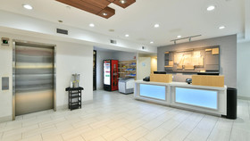 Holiday Inn Express Staten Island West