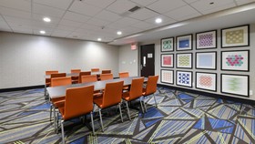 Holiday Inn Express Staten Island West