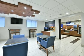 Holiday Inn Express Staten Island West