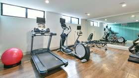 Holiday Inn Express Staten Island West