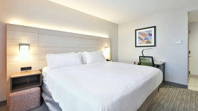Holiday Inn Express Staten Island West