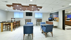 Holiday Inn Express Staten Island West
