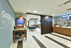 Holiday Inn Express Staten Island West