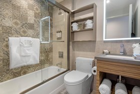 Insignia Hotel, an Ascend Hotel Collection Member