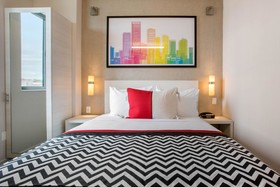 Insignia Hotel, an Ascend Hotel Collection Member