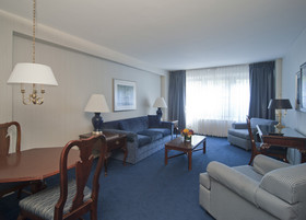 Murray Hill East Suites