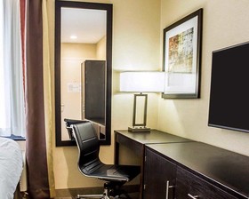Pitkin Hotel