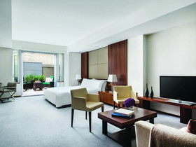 The Langham New York, Fifth Avenue