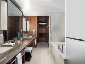 The Langham New York, Fifth Avenue