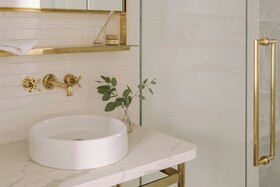 The Merchant Hotel, Sonder