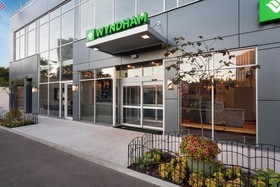 Wyndham Garden LaGuardia South