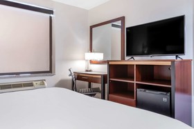 Avion Inn Near LGA Airport, Ascend Hotel Collection