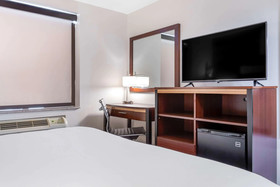 Avion Inn Near LGA Airport, Ascend Hotel Collection