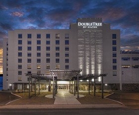 DoubleTree by Hilton Hotel Niagara Falls