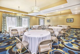 La Quinta Inn & Suites by Wyndham Niagara Falls