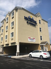 Microtel Inn & Suites by Wyndham Niagara Falls