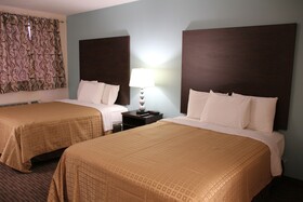 Sterling Inn Niagara Falls near IAG Airport