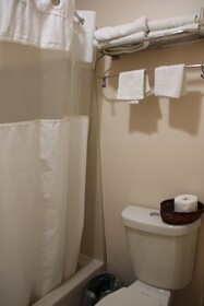 Sterling Inn Niagara Falls near IAG Airport