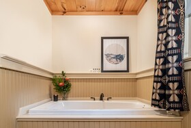 The Alpine Lodge