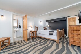 The Alpine Lodge