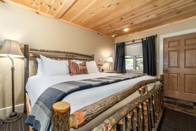 The Alpine Lodge