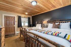 The Alpine Lodge
