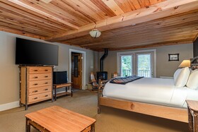 The Alpine Lodge
