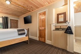 The Alpine Lodge