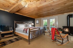 The Alpine Lodge