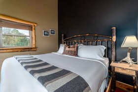 The Alpine Lodge
