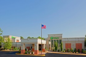 Armoni Inn and Suites