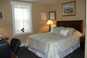 Beacon Hotel Oswego