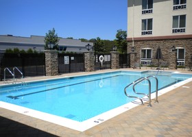 Holiday Inn Express Hotel & Suites Long Island - East End
