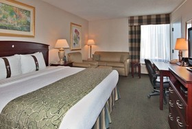 Ramada Plaza by Wyndham Rochester Airport