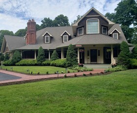 Wainscott Inn